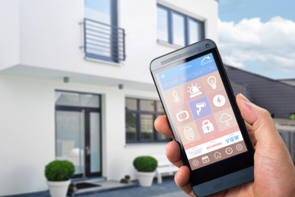 smart home control on mobile phone depicting advancement in air conditioner